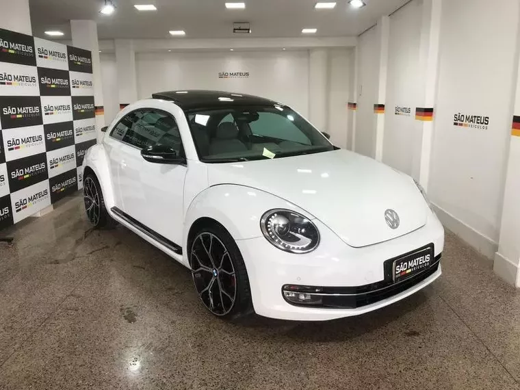 Volkswagen Fusca Branco 1