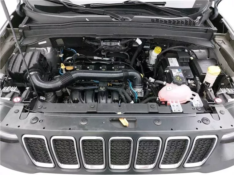 Jeep Renegade Prata 8