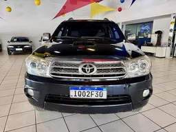 Toyota Hilux SW4
