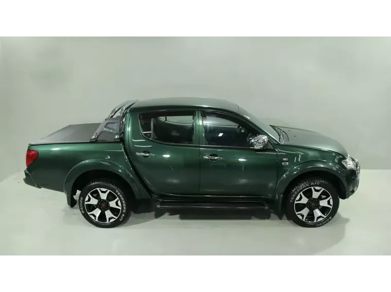 Mitsubishi L200 Triton Verde 17