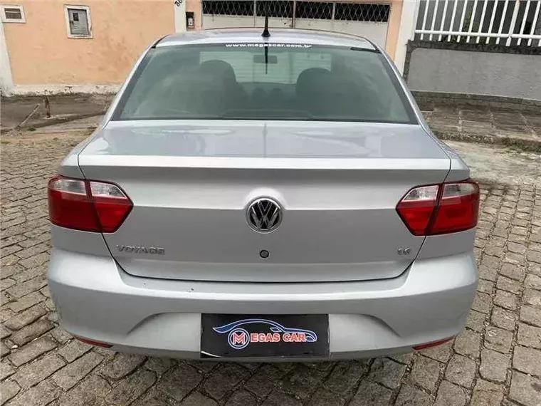 Volkswagen Voyage Prata 6