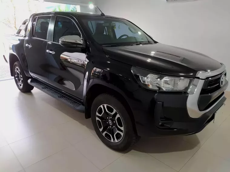 Toyota Hilux Preto 8