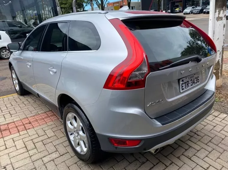 Volvo XC60 Prata 4