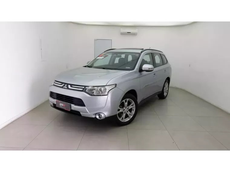 Mitsubishi Outlander Prata 11