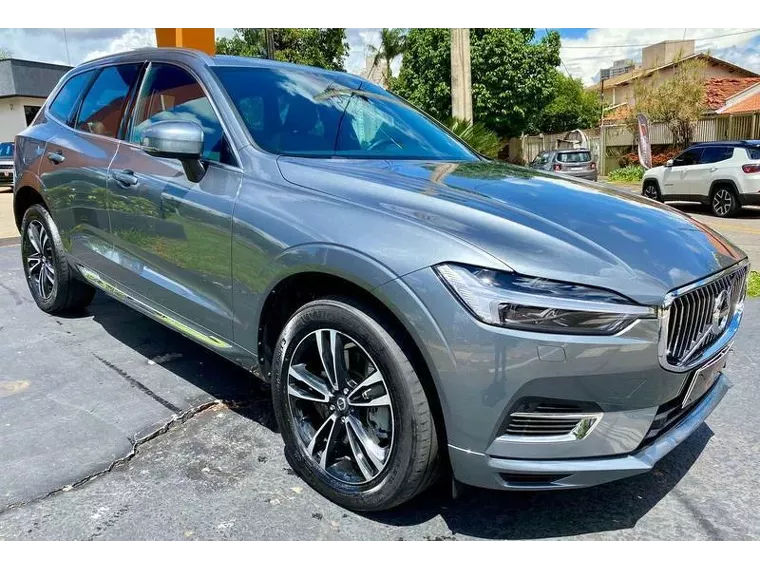 Volvo XC60 Cinza 13