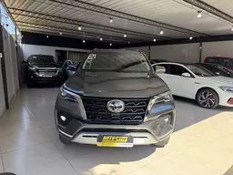 Toyota Hilux SW4