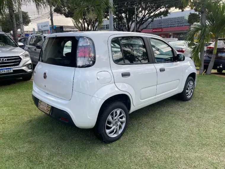 Fiat Uno Branco 8