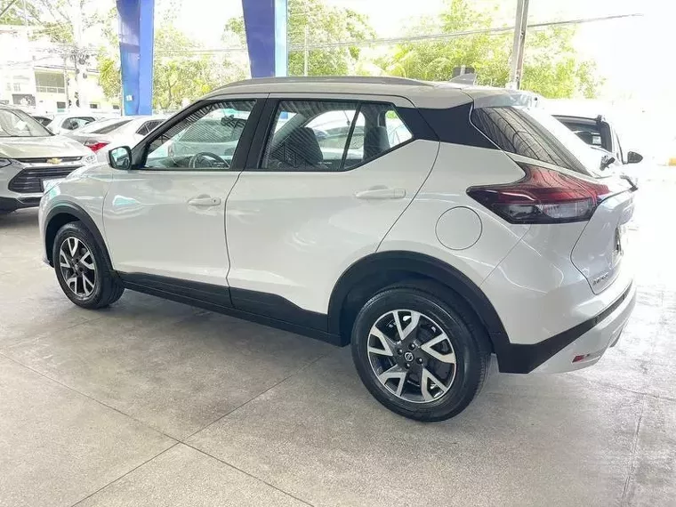 Nissan Kicks Branco 2