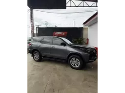 Toyota Hilux SW4