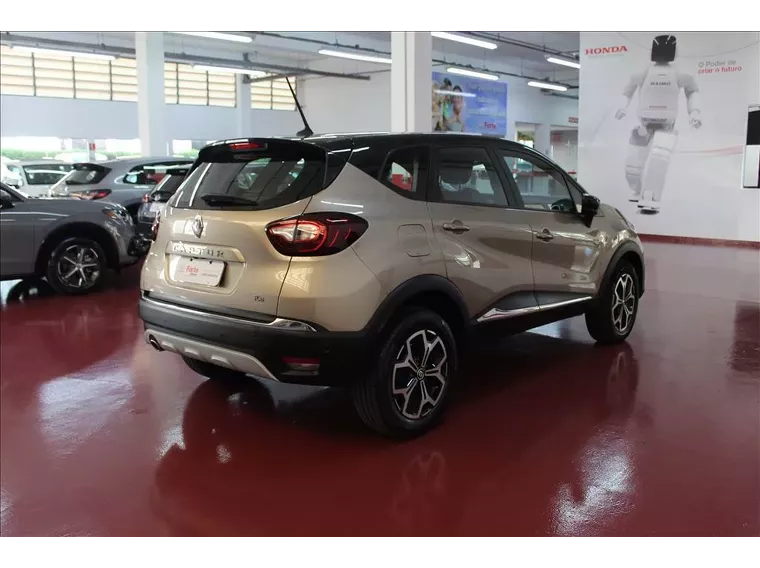 Renault Captur Bege 15