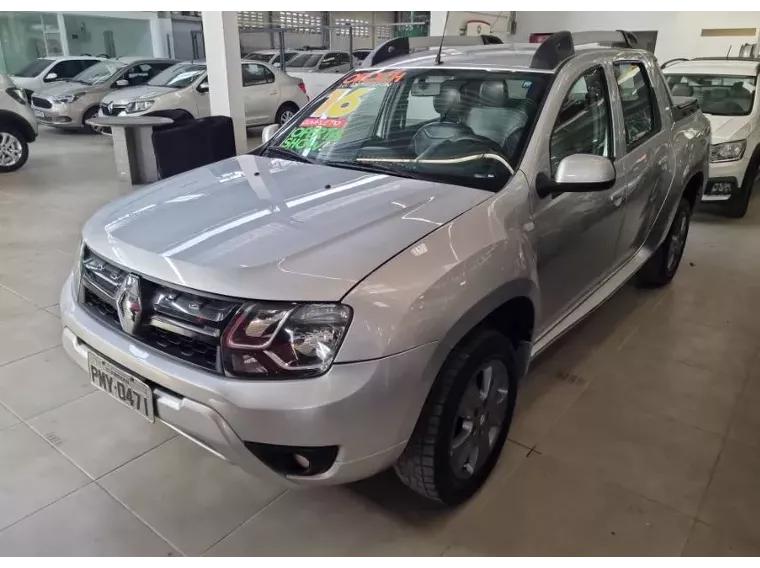 Renault Duster Oroch Prata 1