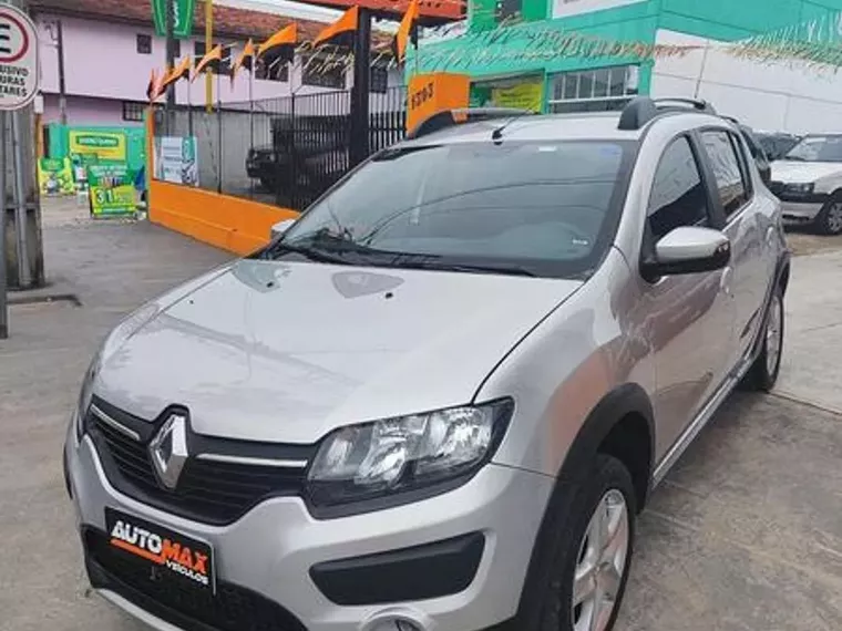 Renault Sandero Prata 1