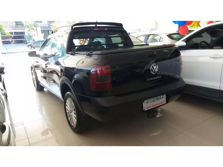 Volkswagen Saveiro Preto 2