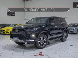 Toyota Hilux SW4