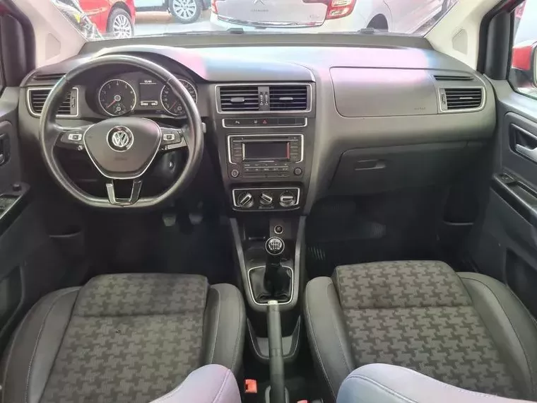 Volkswagen Fox Vermelho 14