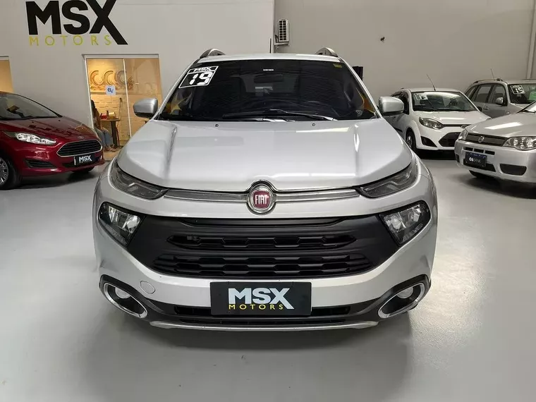 Fiat Toro Prata 11