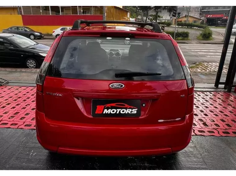 Ford Fiesta Vermelho 7