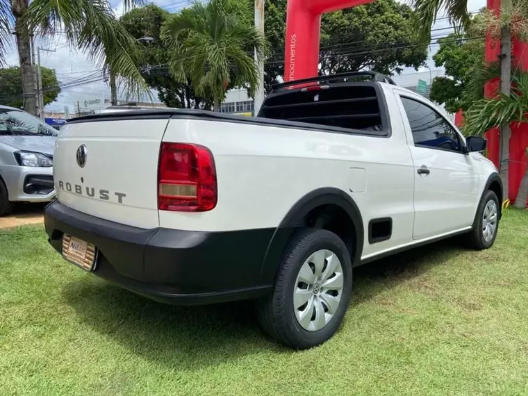 Volkswagen Saveiro Branco 6