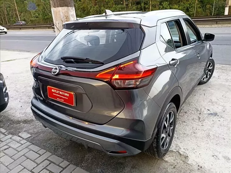 Nissan Kicks Cinza 7