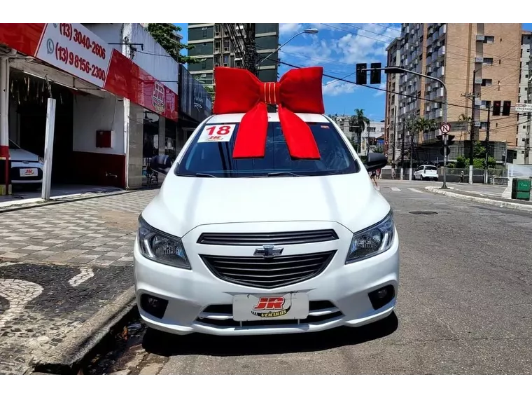 Chevrolet Onix Branco 1