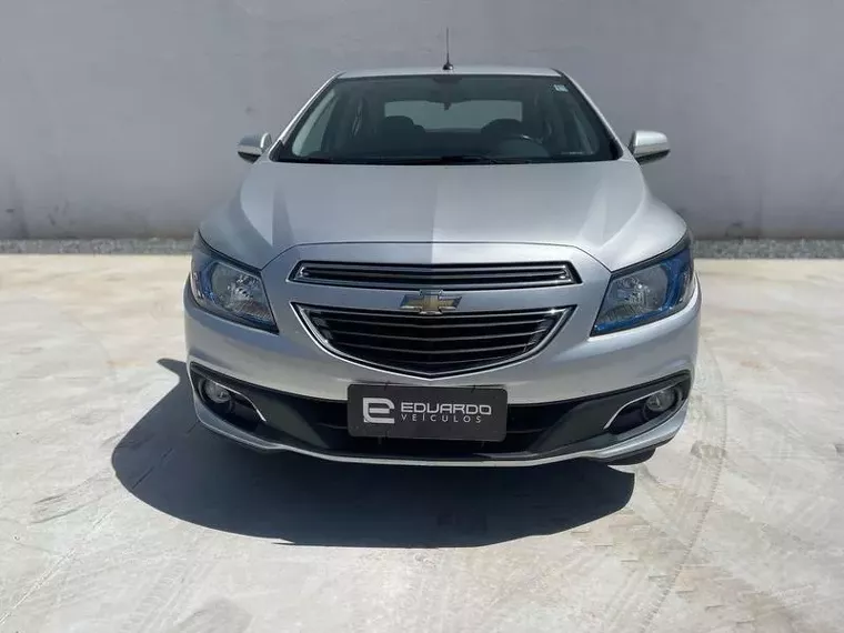 Chevrolet Prisma Prata 5