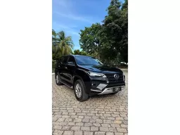 Toyota Hilux SW4