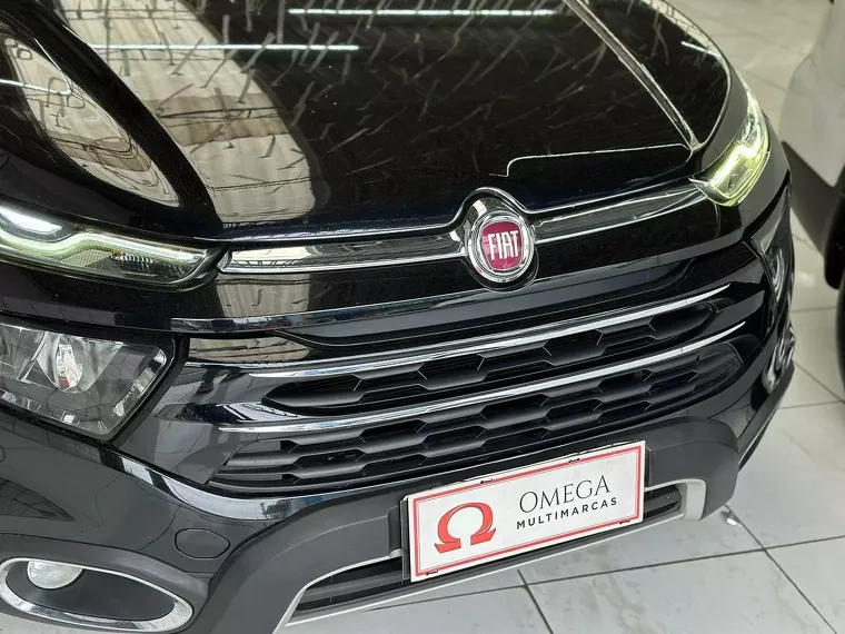 Fiat Toro Preto 11