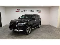 Toyota Hilux SW4