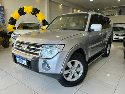 Mitsubishi Pajero Full