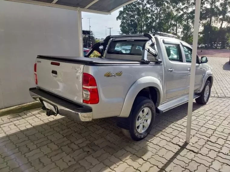 Toyota Hilux Prata 3