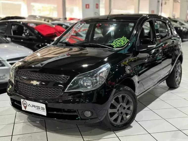 Chevrolet Agile Preto 4