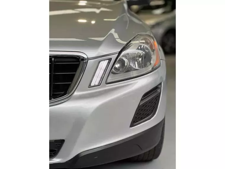 Volvo XC60 Prata 14