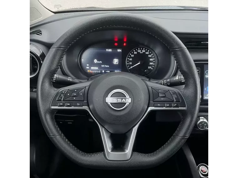 Nissan Kicks Preto 7