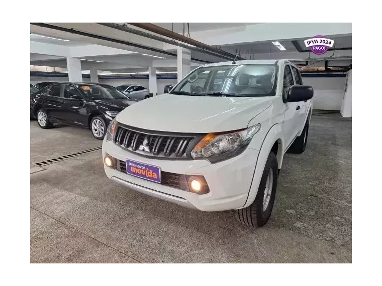 Mitsubishi L200 Branco 4