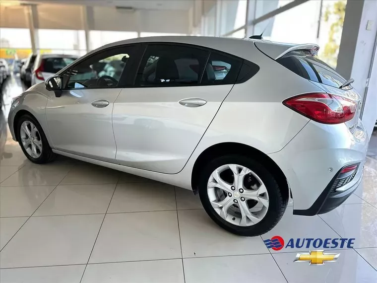 Chevrolet Cruze Prata 5