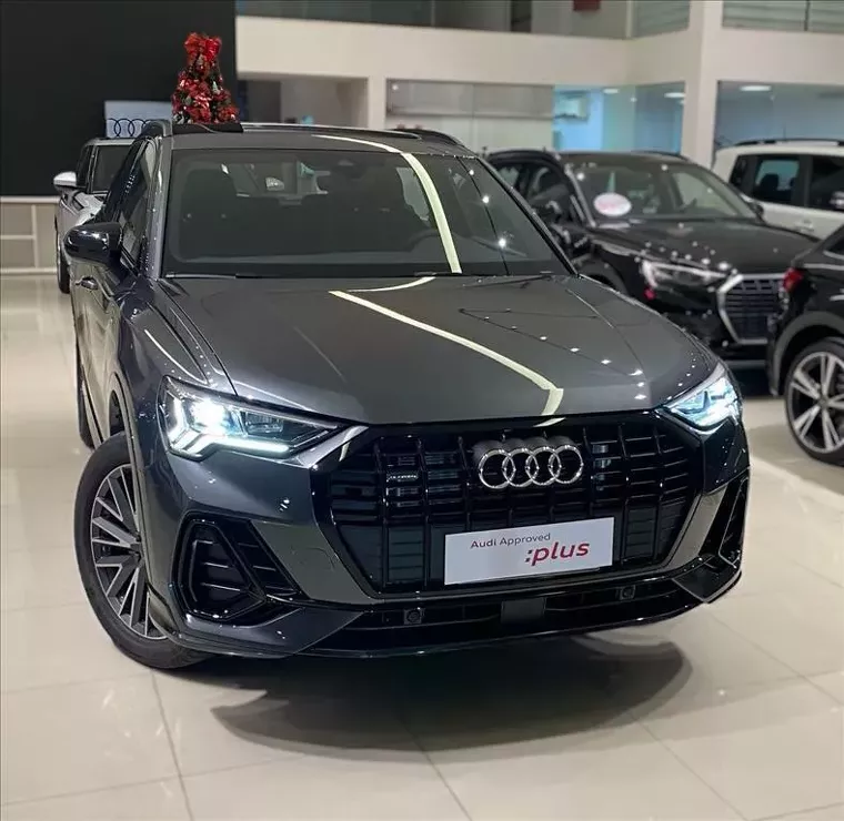 Audi Q3 Cinza 8