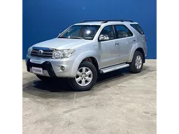 Toyota Hilux SW4