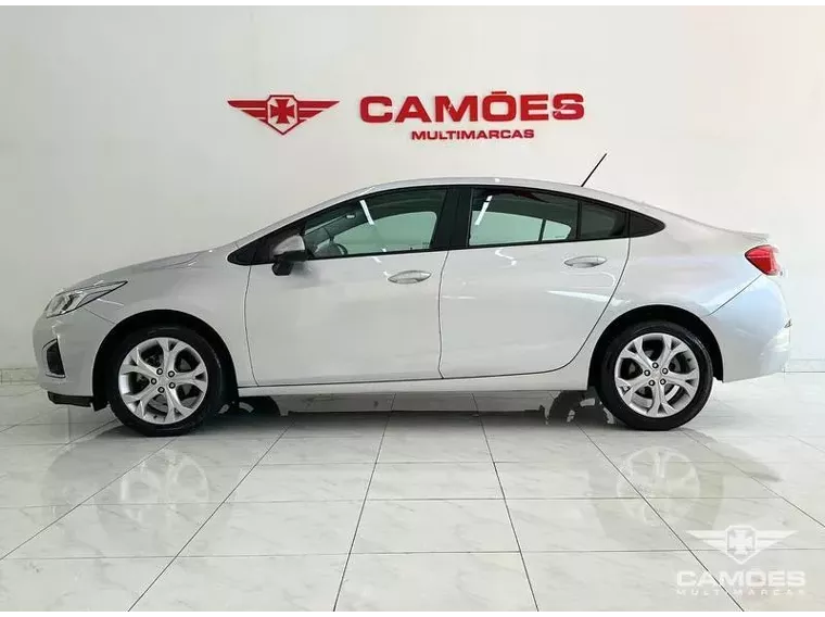 Chevrolet Cruze Prata 3