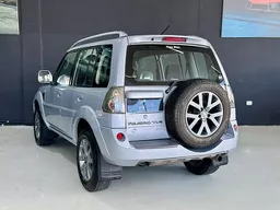 Mitsubishi Pajero TR4