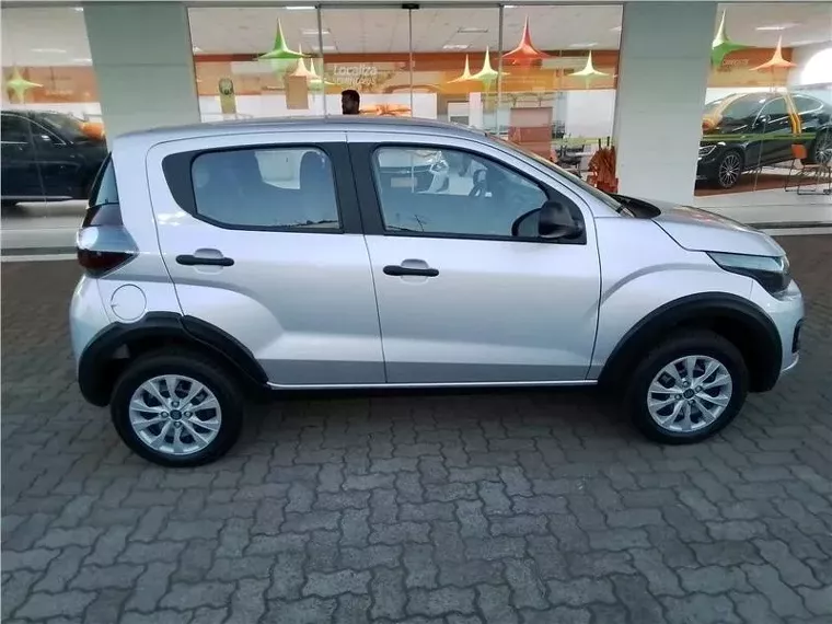 Fiat Mobi Prata 3