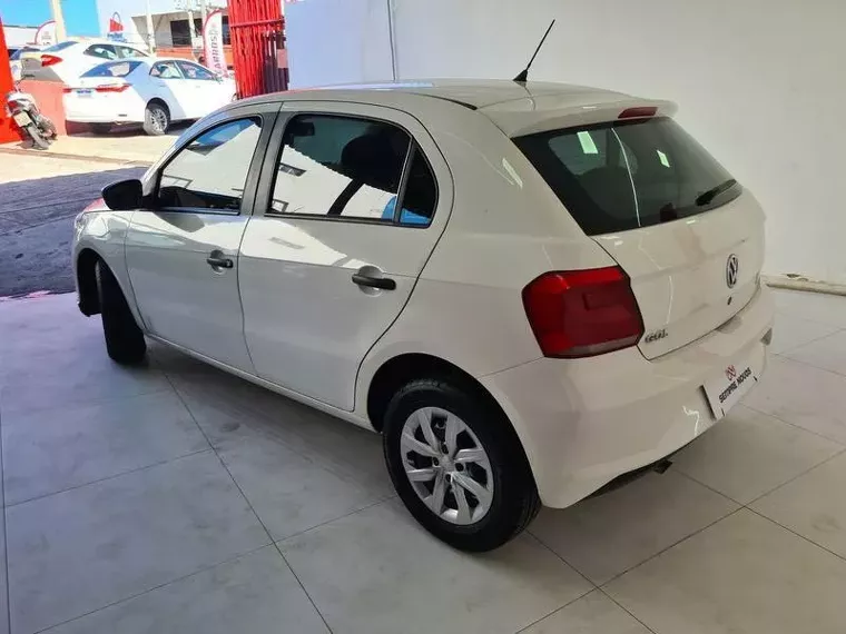 Volkswagen Gol Branco 15