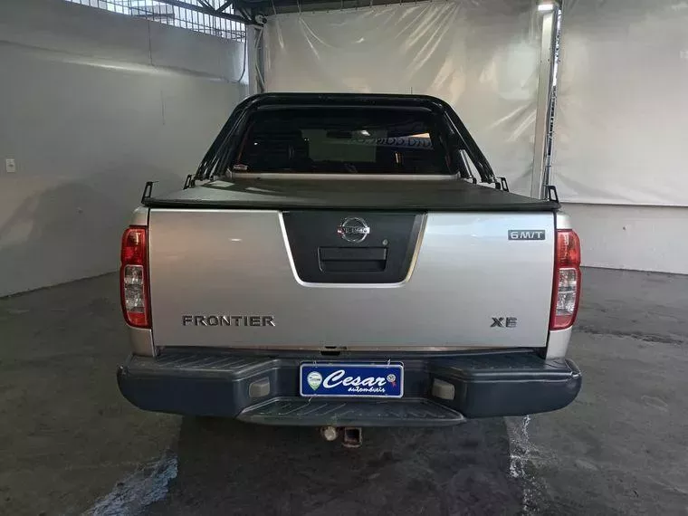 Nissan Frontier Prata 7