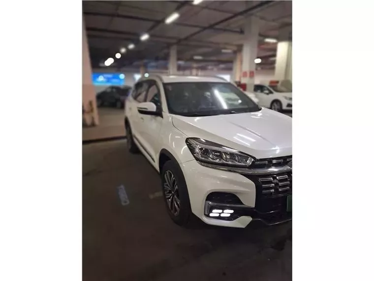 Chery Tiggo 8 Branco 1