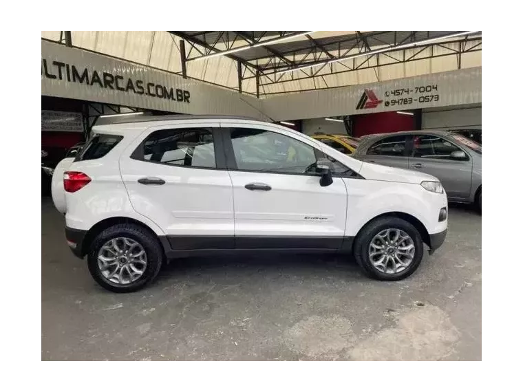 Ford Ecosport Branco 4