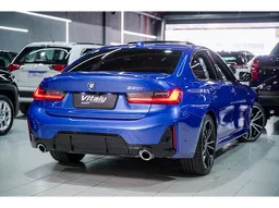 BMW 320i