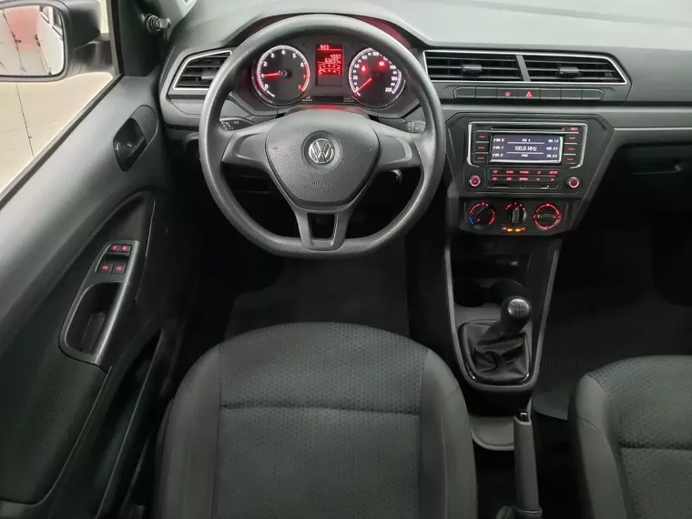 Volkswagen Voyage Branco 13