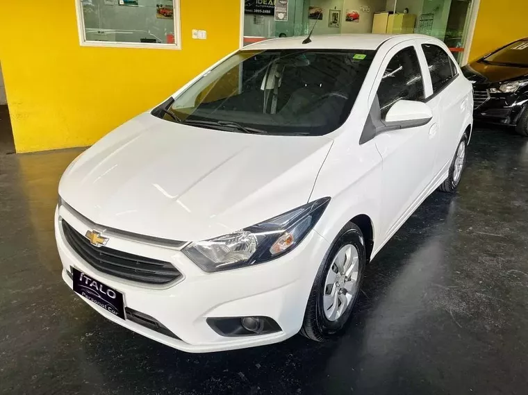 Chevrolet Onix Branco 6