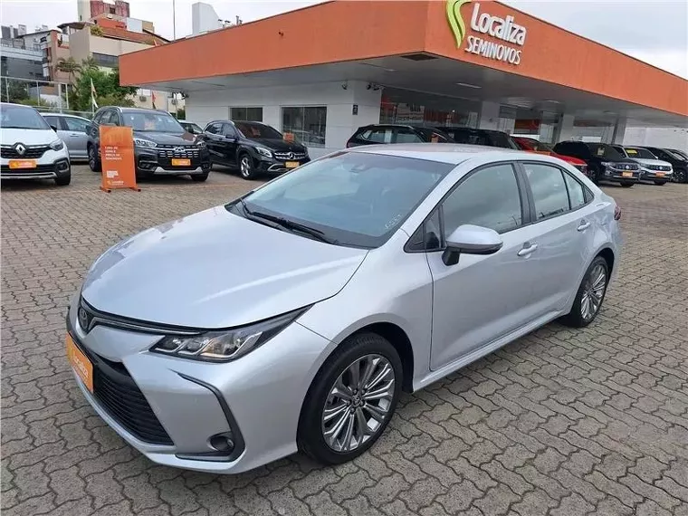 Toyota Corolla Prata 2