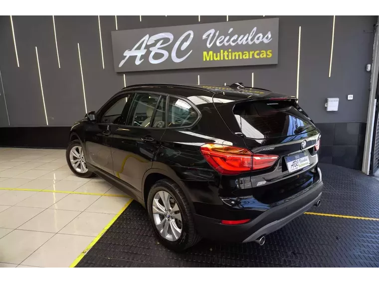 BMW X1 Preto 8