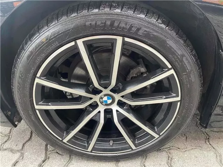 BMW 320i Preto 9